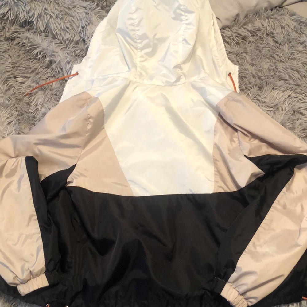 women’s xs windbreaker
